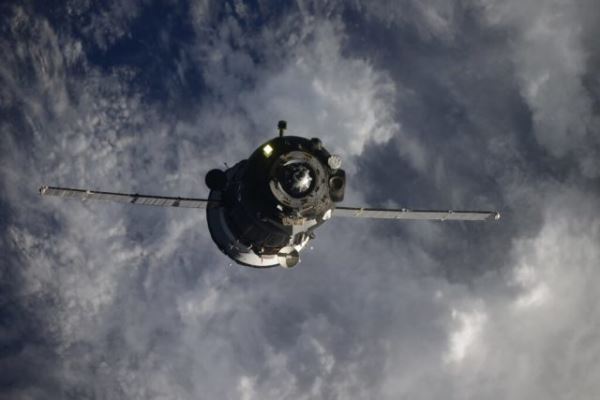 Корабль "Прогресс МС-17" заберет с МКС больше тонны мусора