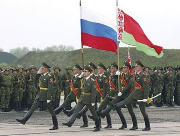 Лидеры РФ и Белоруссии утвердили обновленную военную доктрину