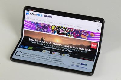 Многофункциональный гибкий смартфон: Обзор флагмана Samsung Galaxy Z Fold3 по цене от 159 тысяч рублей