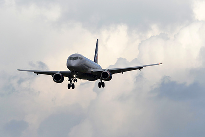 Названа возможная причина съезда Sukhoi Superjet за пределы взлетной полосы
