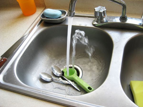 В Китае выяснили, как мытьё посуды может довести до рака