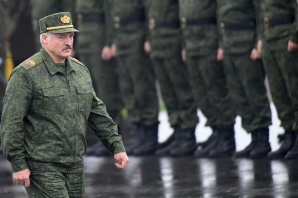 Лукашенко против Кремля: у военного союза Москвы и Минска нет командующего
